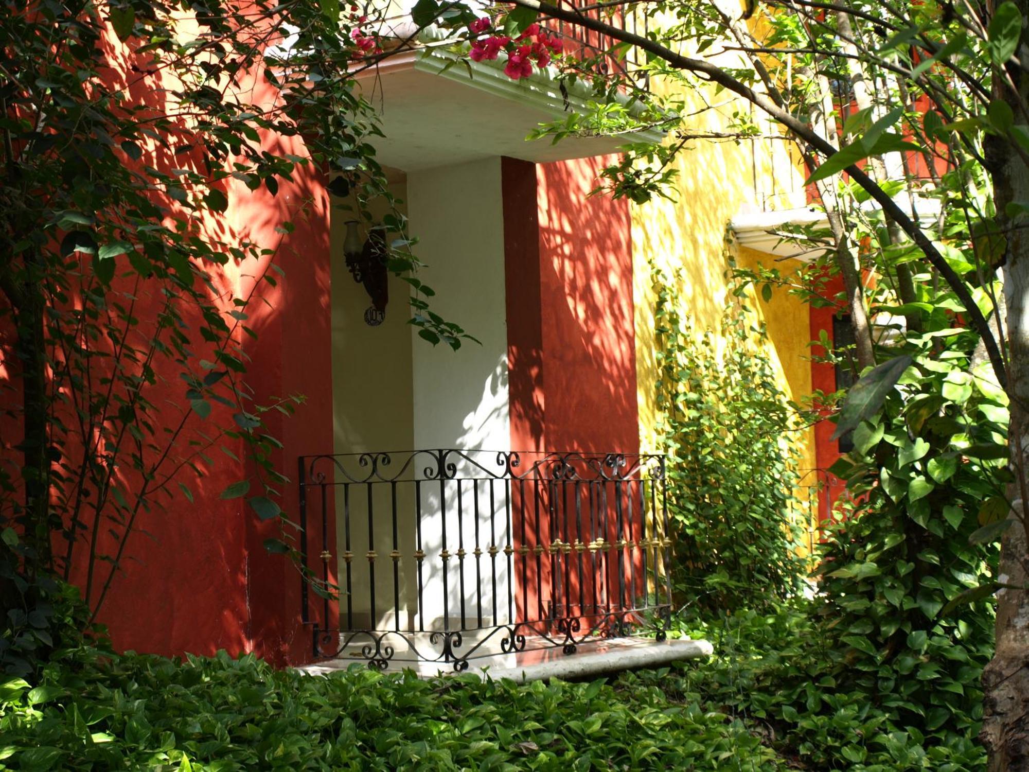 Ecotel Quinta Regia Valladolid  Exterior photo
